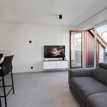 2 Bedroom Beautiful In شقة *